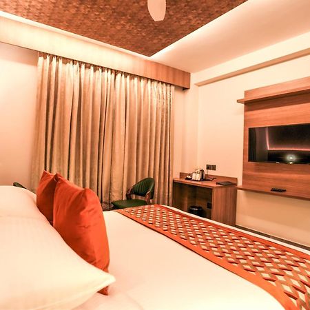 Rj Hotel - Managed By Atithi House Greater Noida Exterior photo