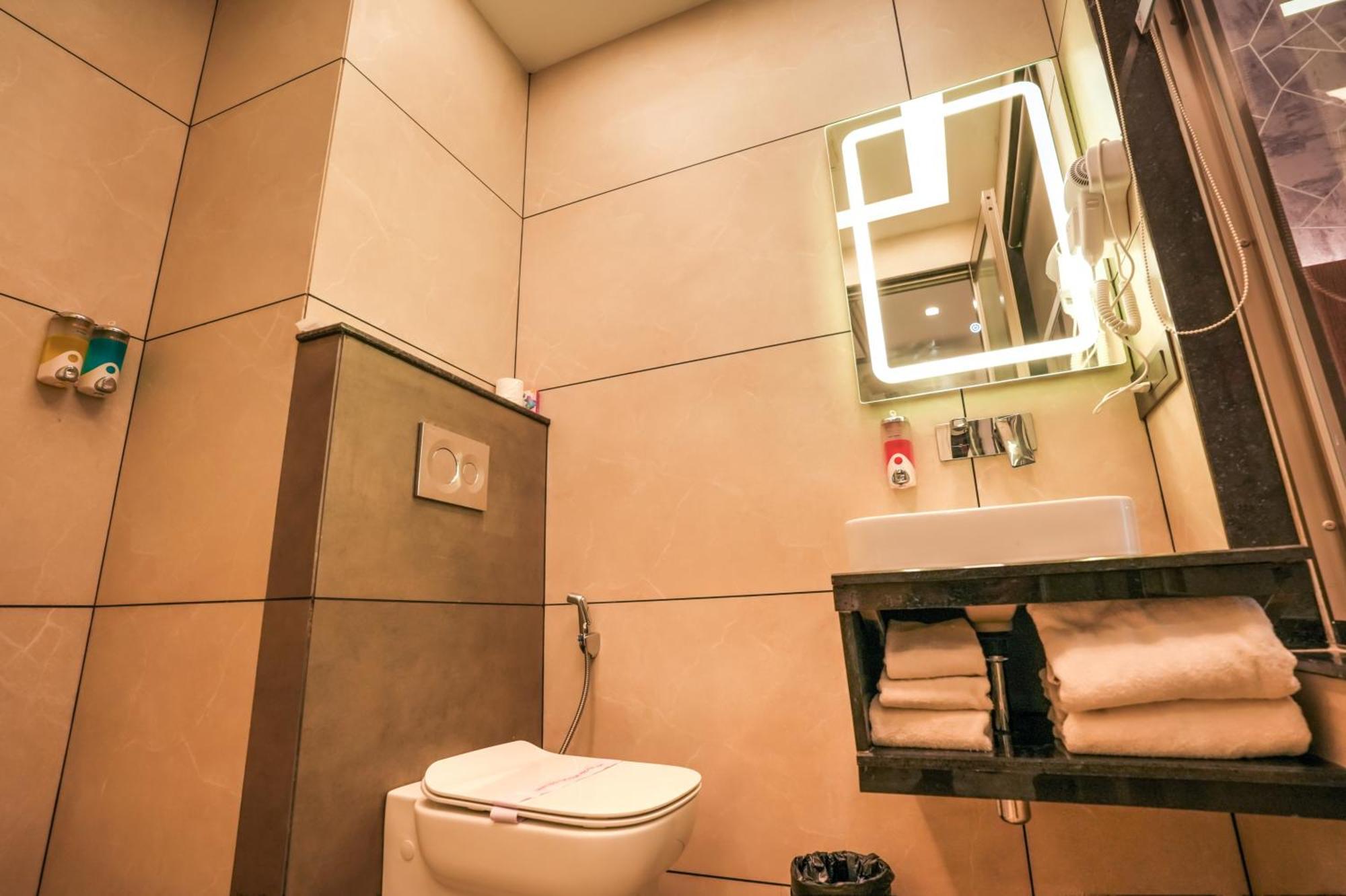 Rj Hotel - Managed By Atithi House Greater Noida Exterior photo