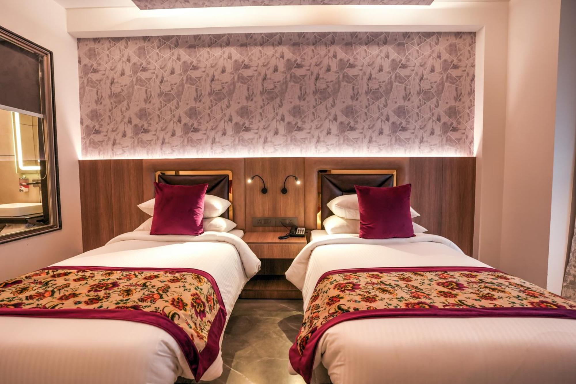 Rj Hotel - Managed By Atithi House Greater Noida Exterior photo