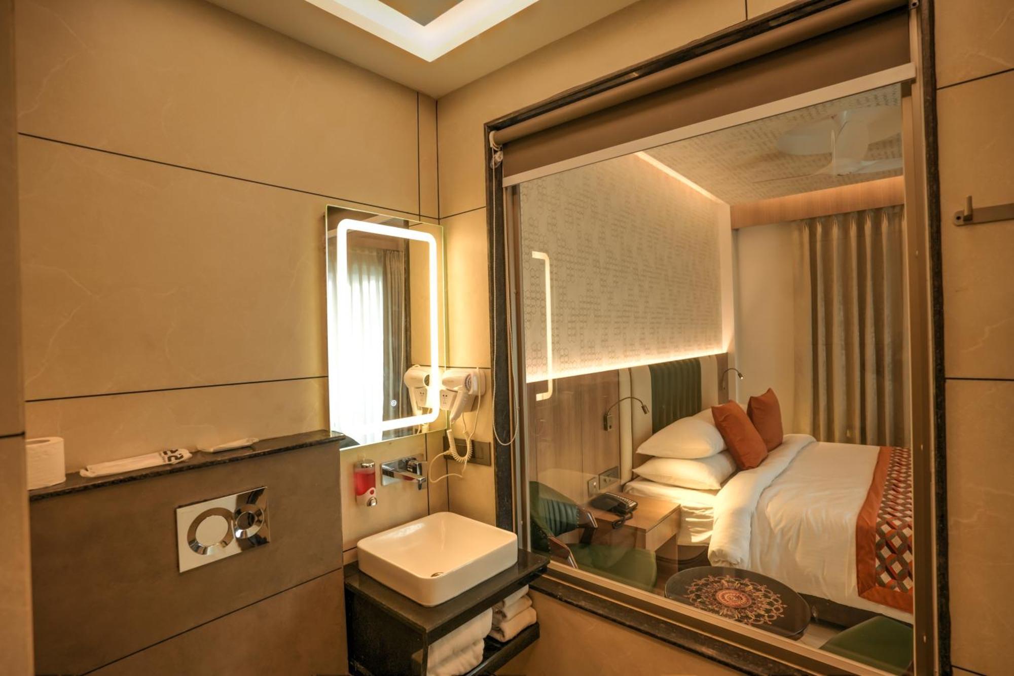 Rj Hotel - Managed By Atithi House Greater Noida Exterior photo