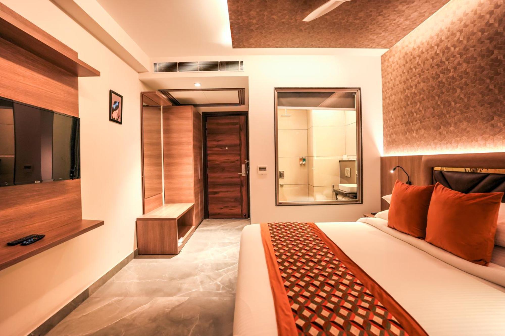 Rj Hotel - Managed By Atithi House Greater Noida Exterior photo