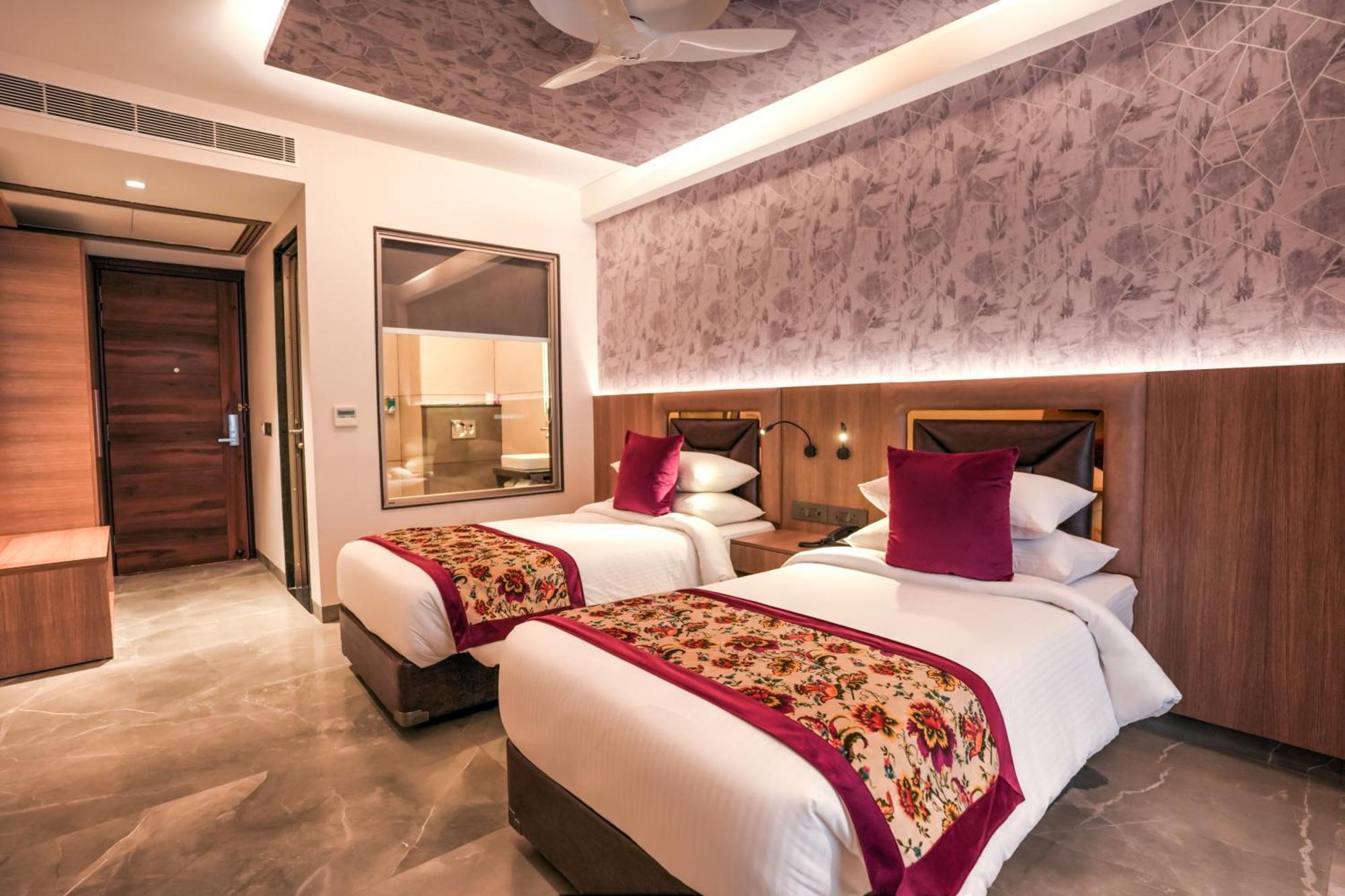 Rj Hotel - Managed By Atithi House Greater Noida Exterior photo