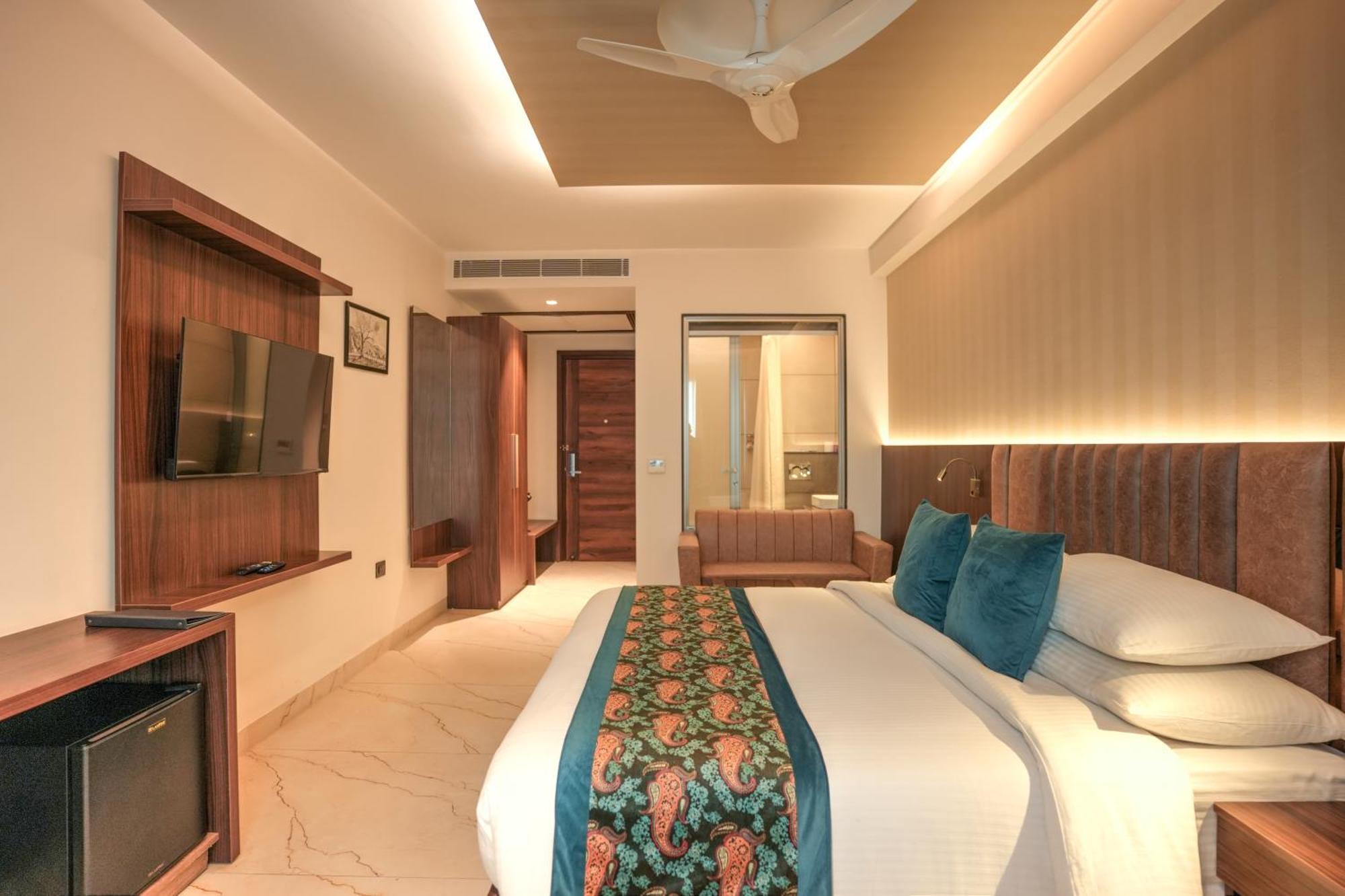 Rj Hotel - Managed By Atithi House Greater Noida Exterior photo