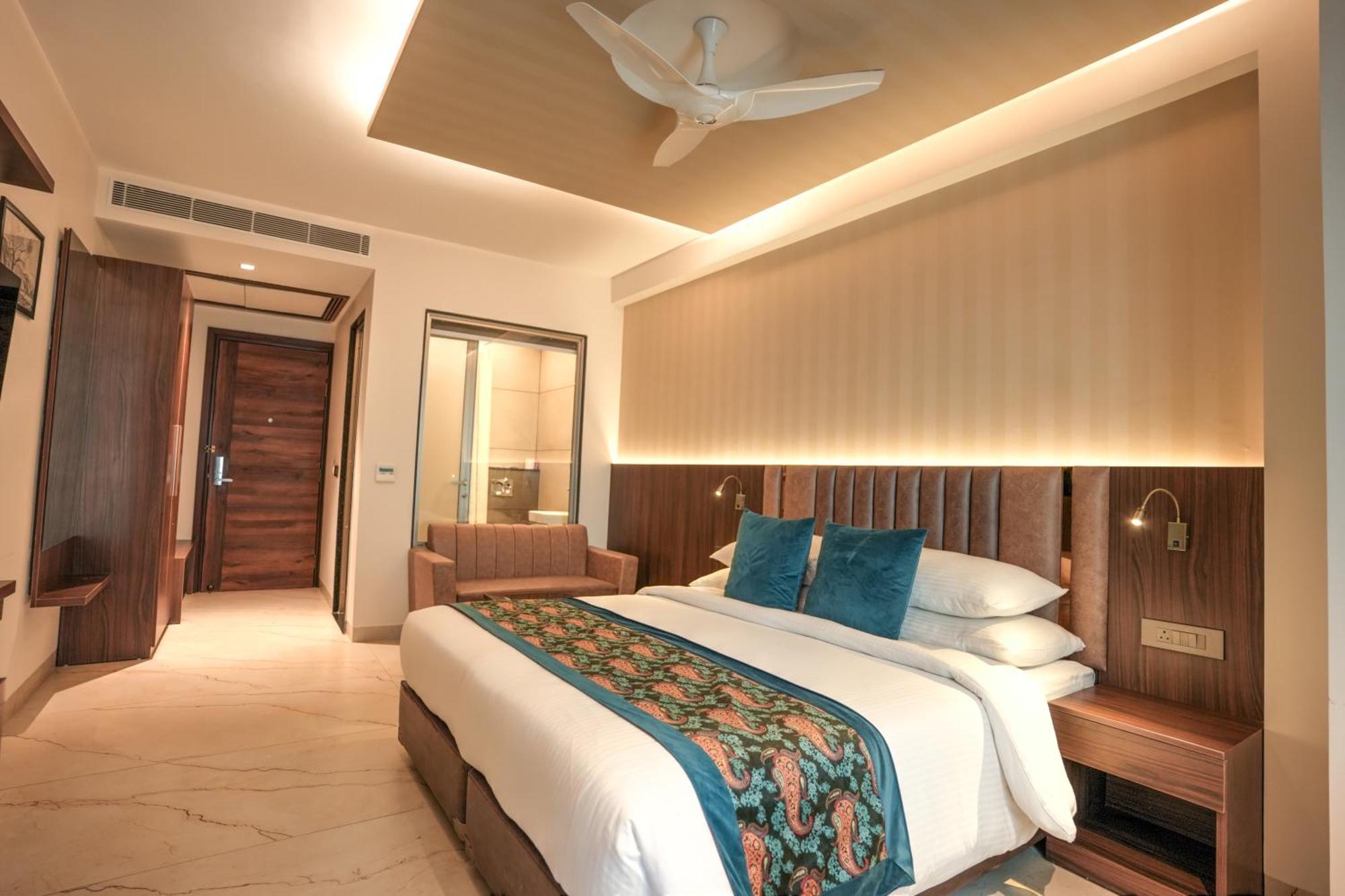 Rj Hotel - Managed By Atithi House Greater Noida Exterior photo